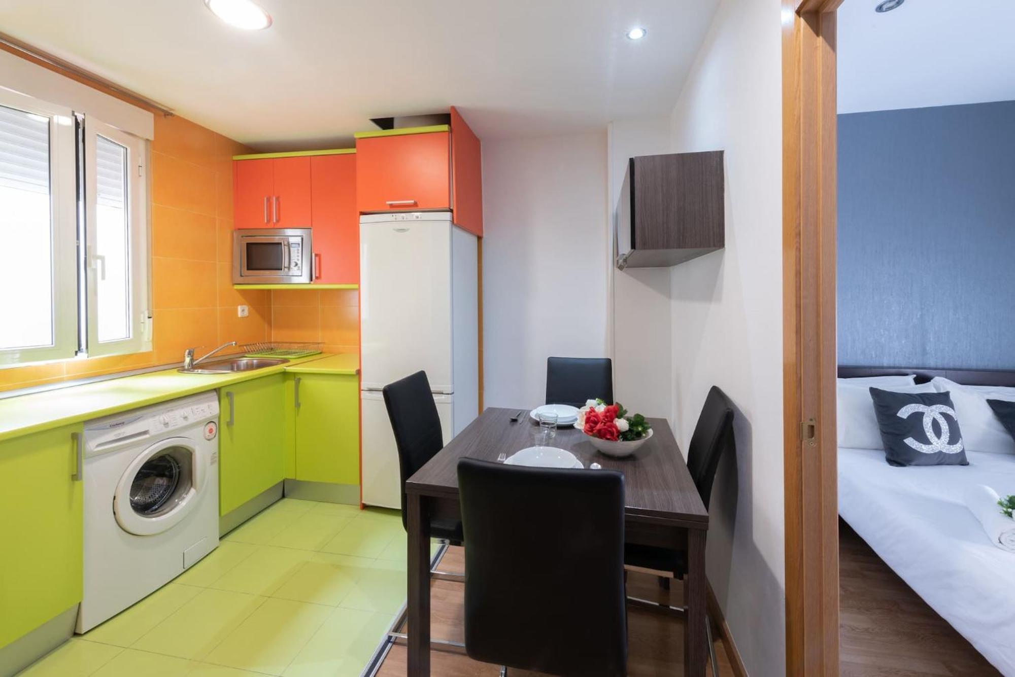 Apartamentos Day Madrid Ildefonso Centro Gran Via Sol Malasana Luaran gambar