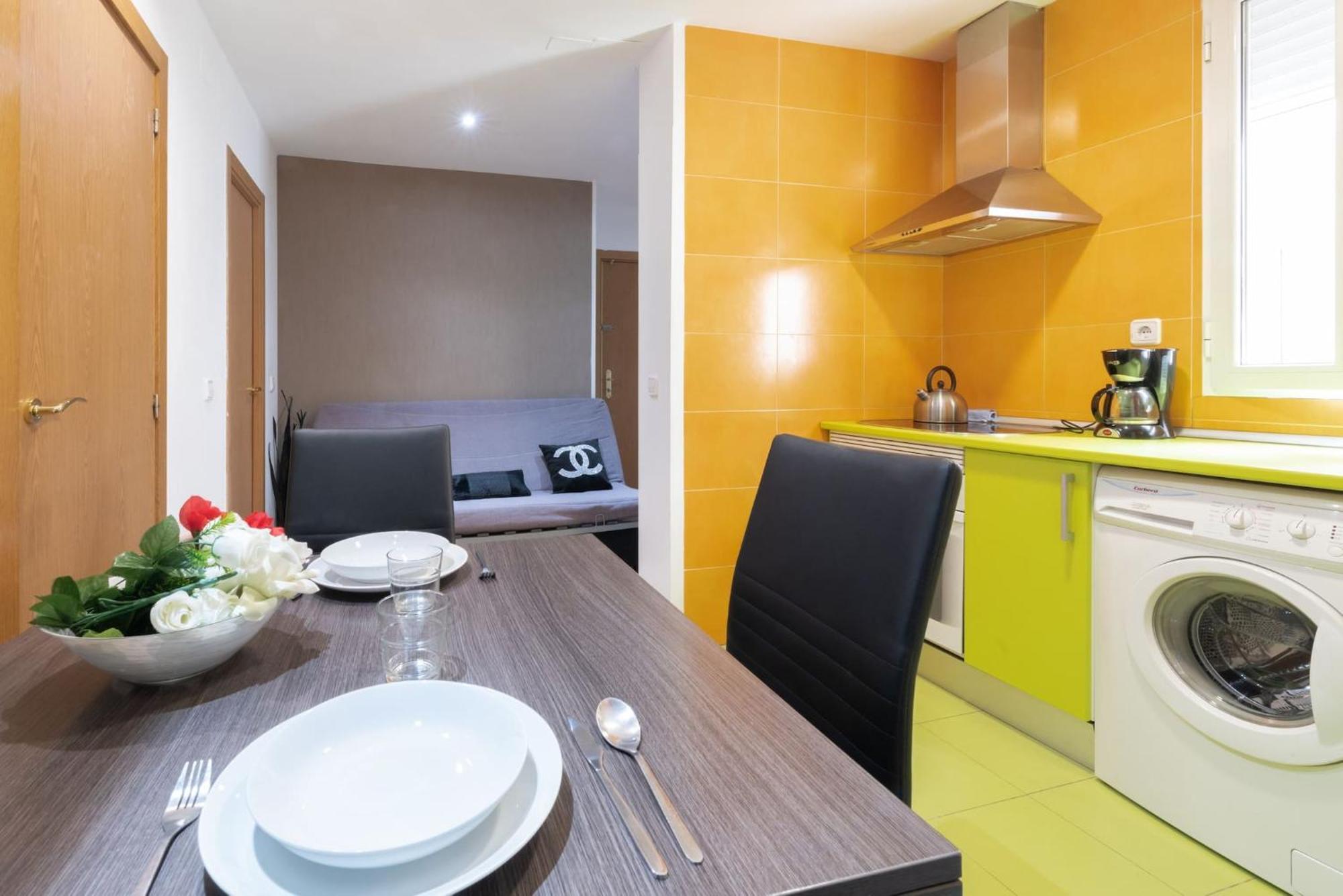 Apartamentos Day Madrid Ildefonso Centro Gran Via Sol Malasana Luaran gambar