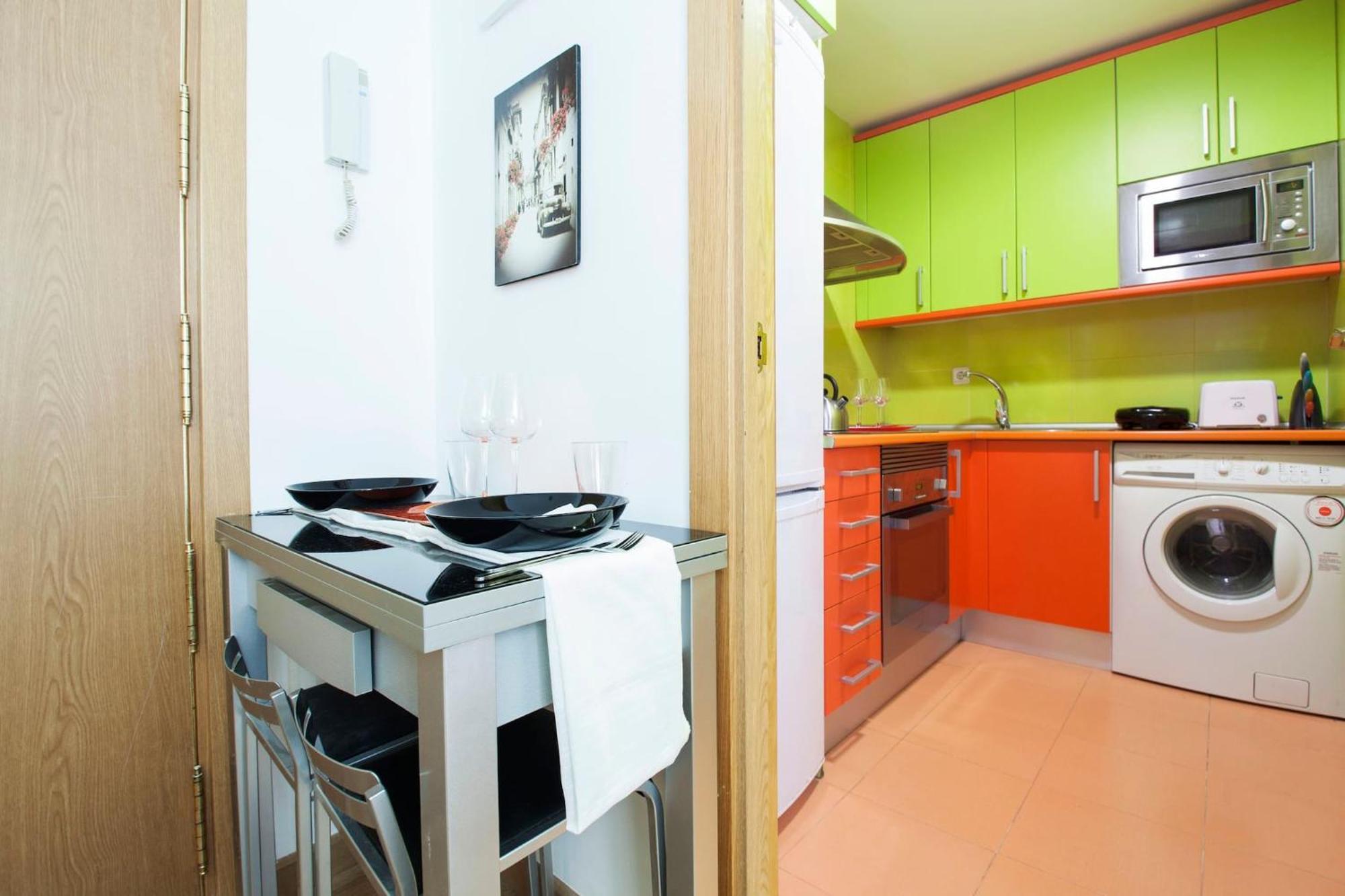 Apartamentos Day Madrid Ildefonso Centro Gran Via Sol Malasana Luaran gambar
