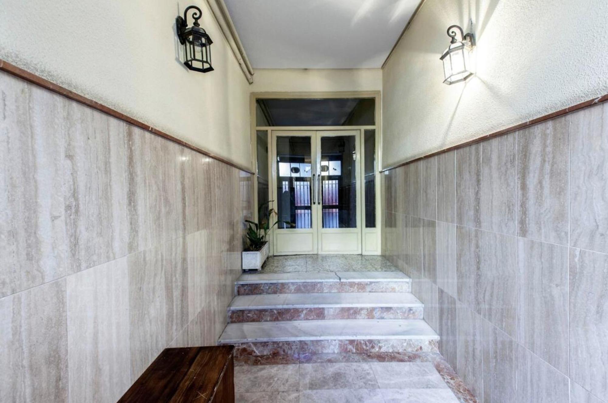 Apartamentos Day Madrid Ildefonso Centro Gran Via Sol Malasana Luaran gambar