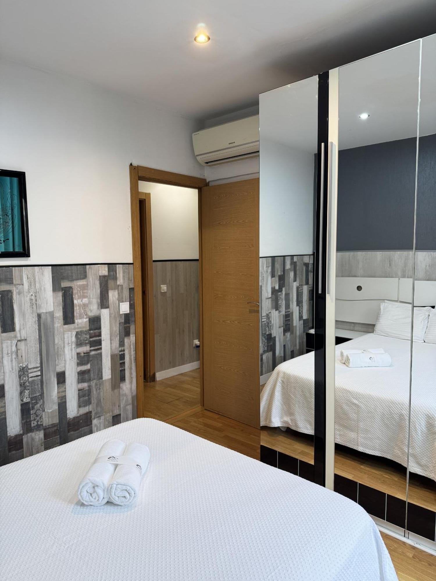 Apartamentos Day Madrid Ildefonso Centro Gran Via Sol Malasana Luaran gambar